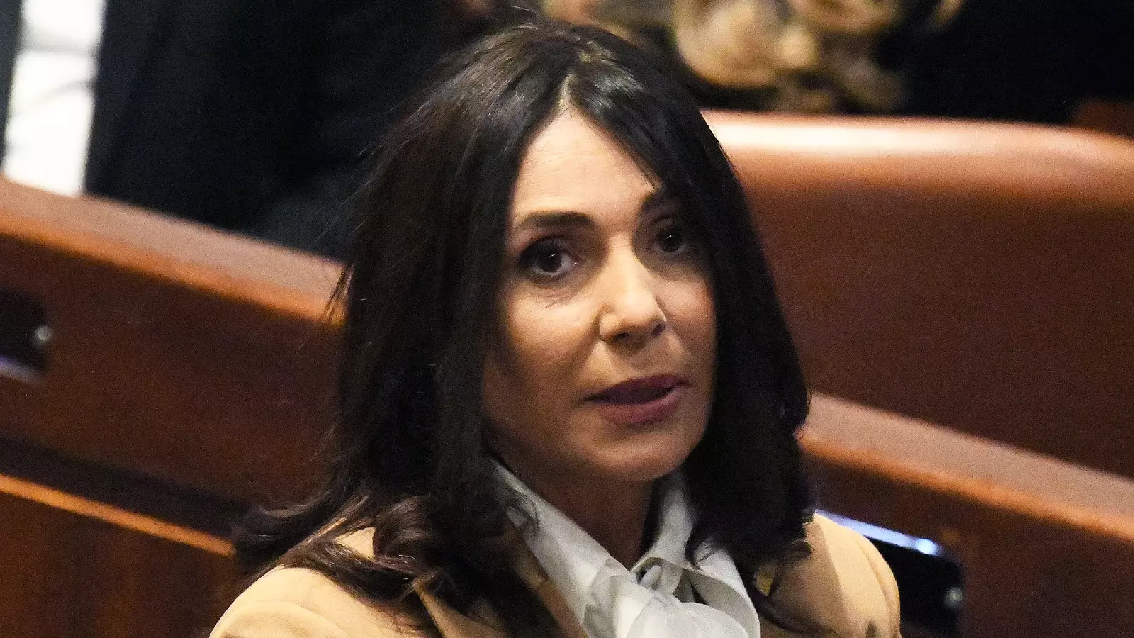 השרה מירי רגב מוציאה את ניהול המטרו מחברת נתע