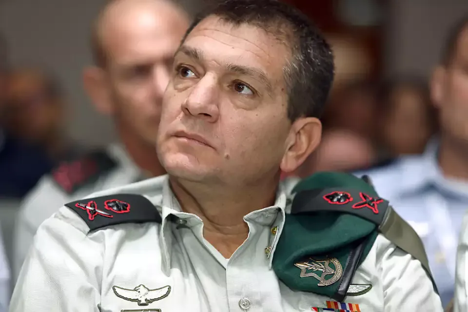 זה מדאיג! בשונה ממפקד חיל האוויר: ראש אמן מסתתר מאחורי מכתב