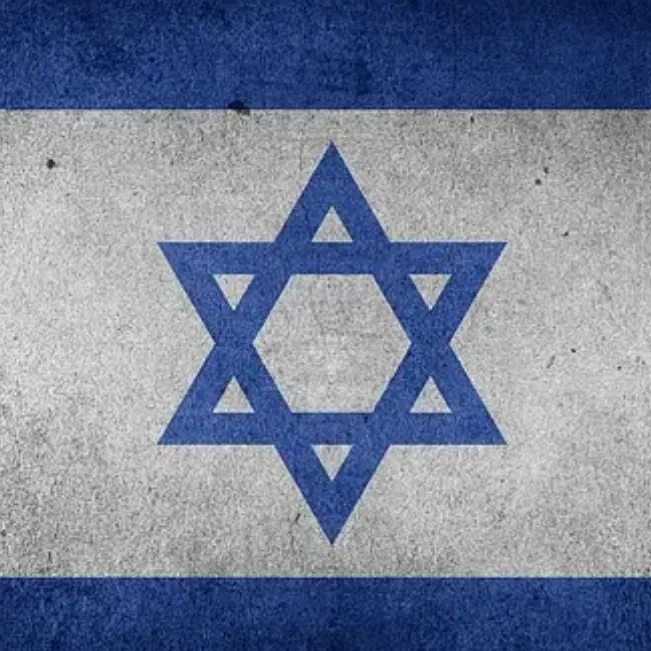 ‏מלפפון  בחריץ  .